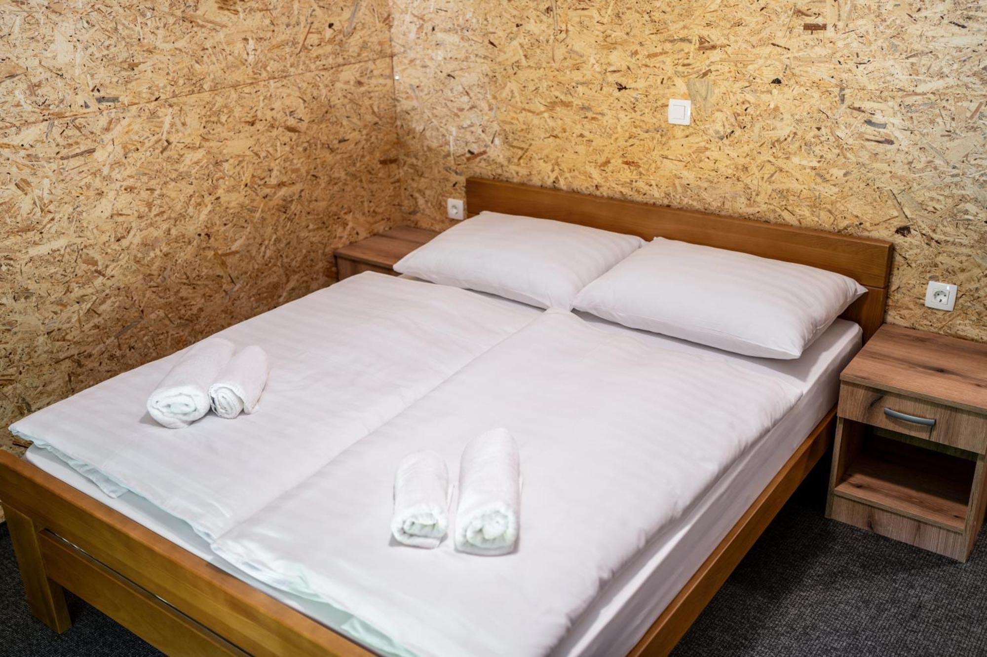 Ribnik Stari Trg Apartamento Lesicno Quarto foto
