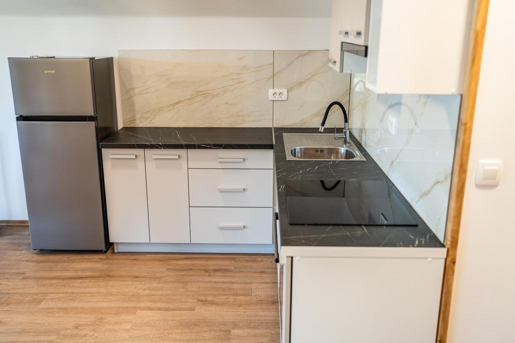Ribnik Stari Trg Apartamento Lesicno Exterior foto