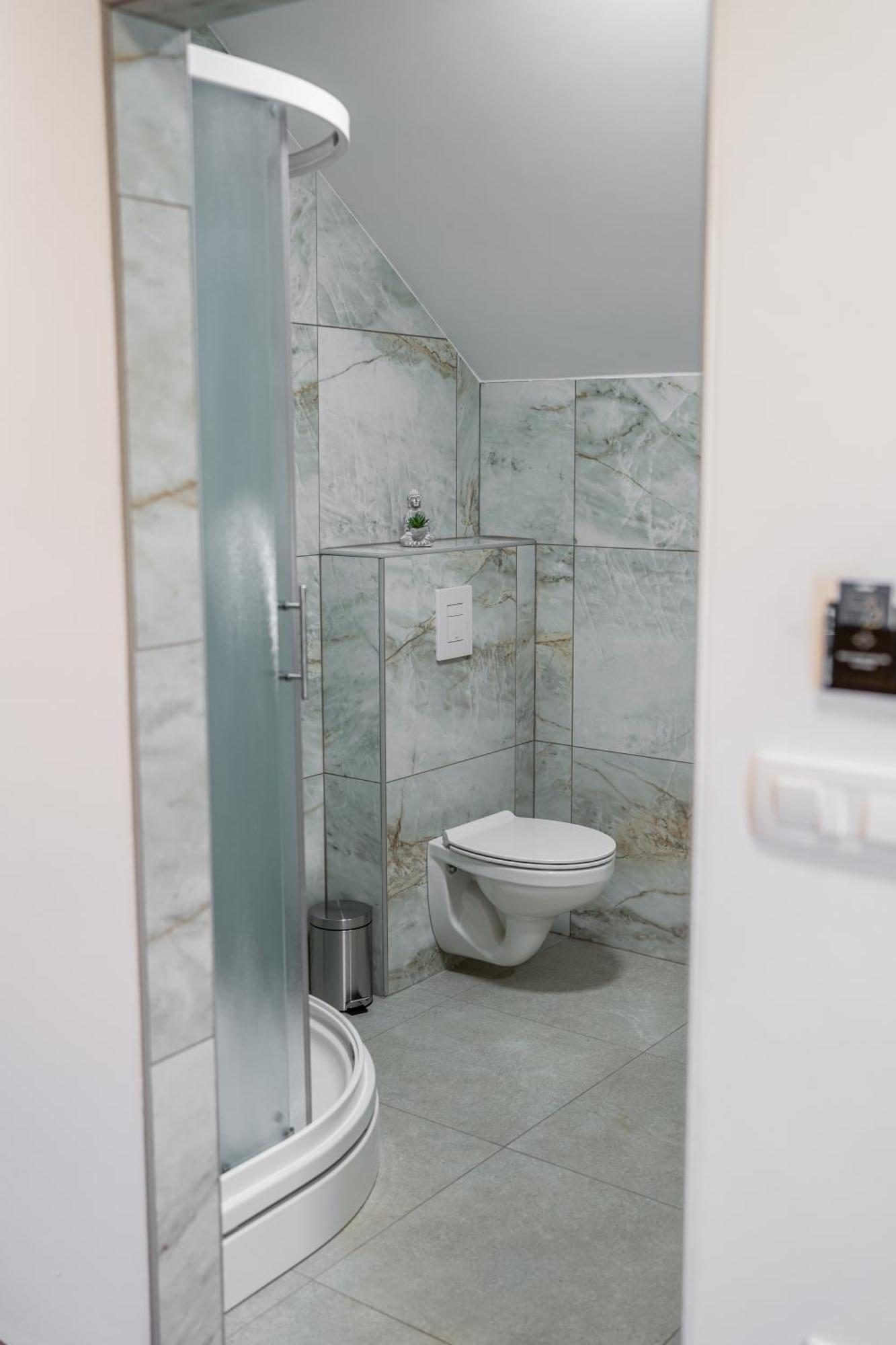 Ribnik Stari Trg Apartamento Lesicno Exterior foto