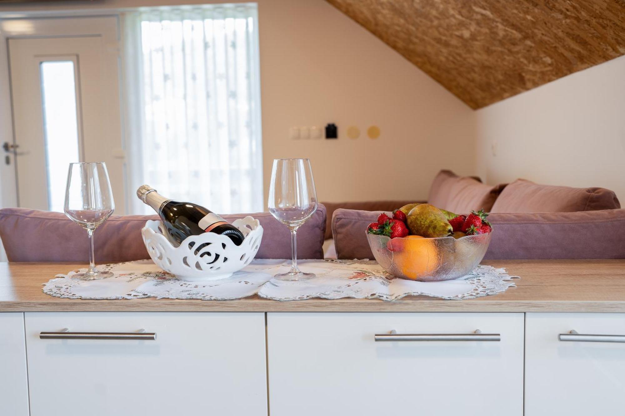 Ribnik Stari Trg Apartamento Lesicno Quarto foto